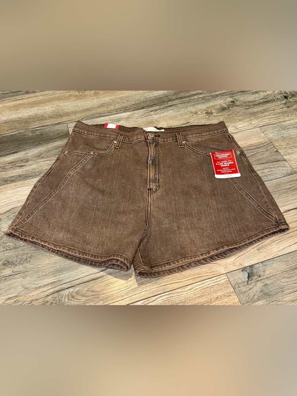 Levi Strauss Signature Women's Vintage A-Line Seamed Shorts Sz 14/32